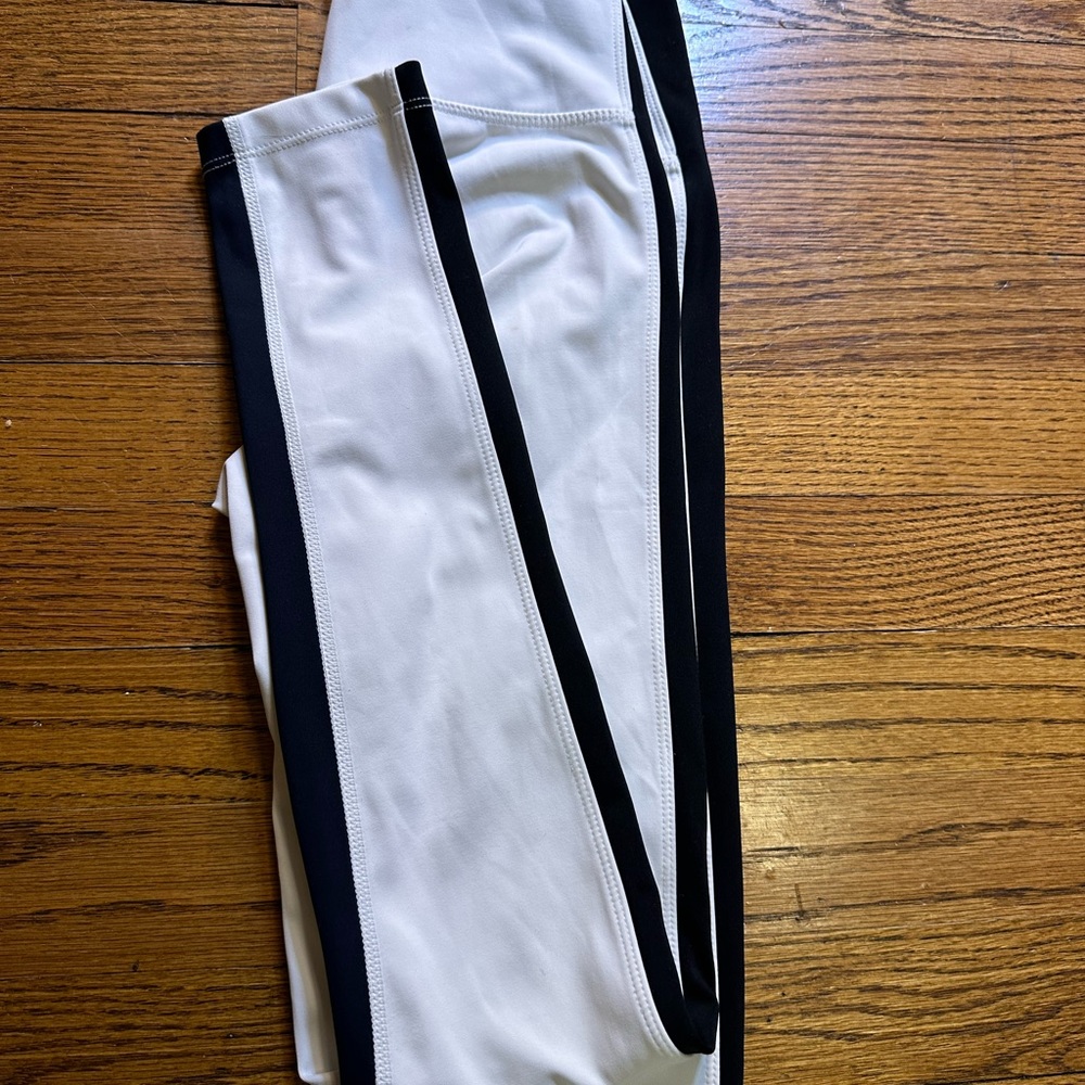 Split59 black and white leggings